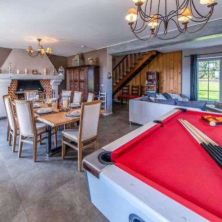 Cosy Holiday Home In Polleur With Pool, Jacuzzi And Sauna בית נופש Polleur