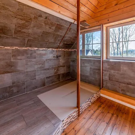 Cosy Holiday Home In Polleur With Pool, Jacuzzi And Sauna Casa de Férias *